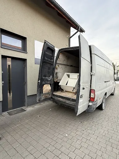 Przeprowadzki i Transport (meble, biura, mieszkania wniesienia, demontaże)